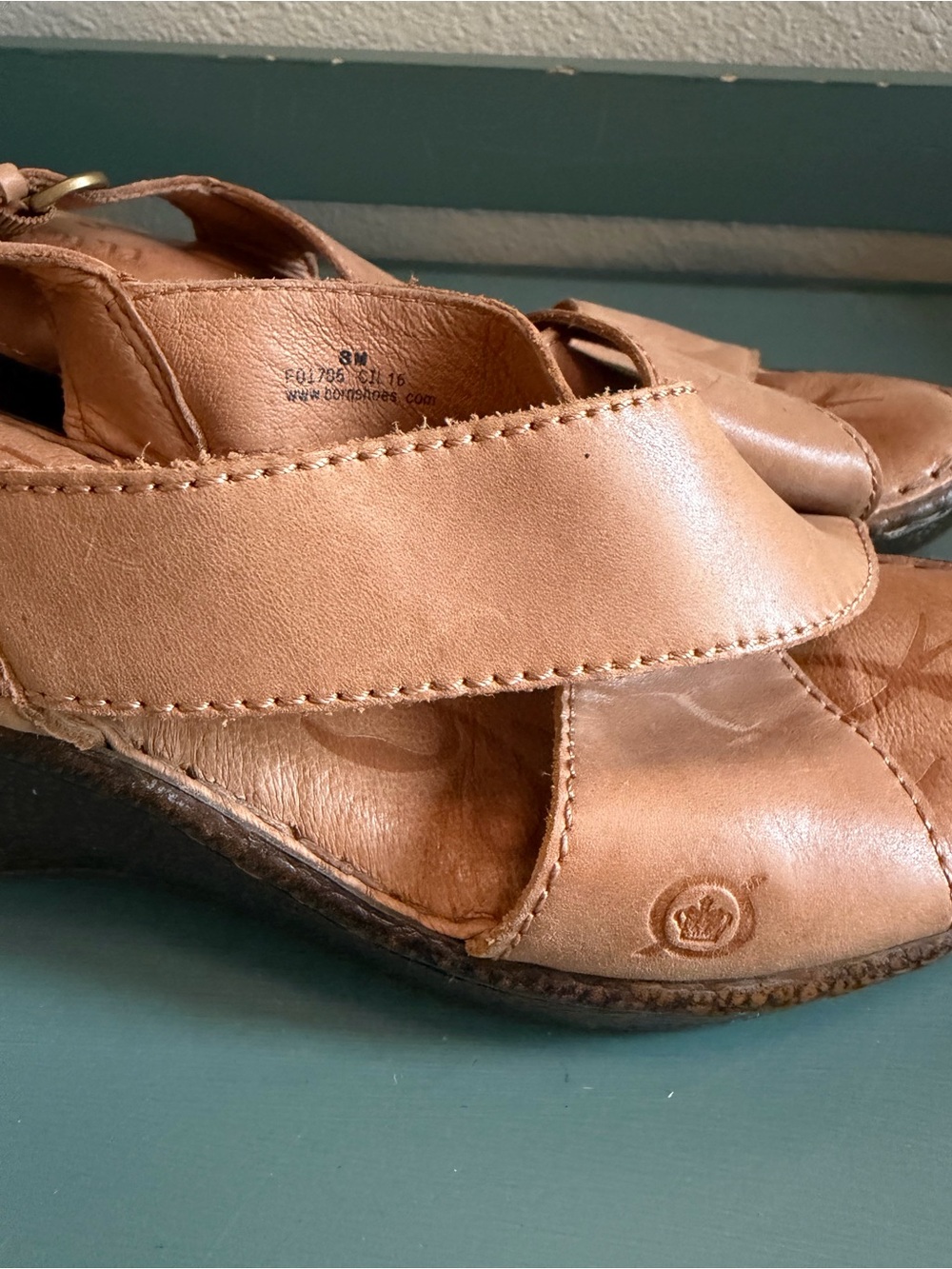 Born Leather ‘Ashley’ Tan Wedge Sandals - Picture 12 of 12